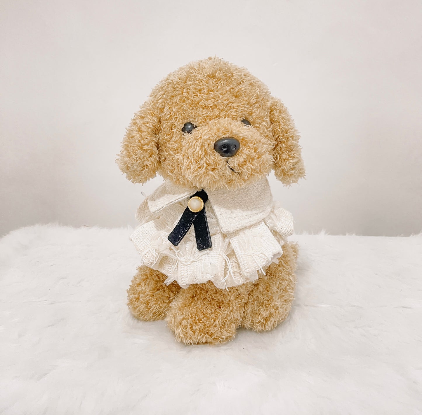 Beatriz Ruffled Cape