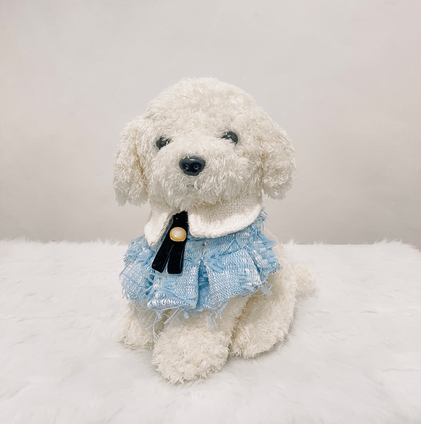 Beatriz Ruffled Cape